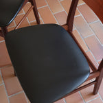 3 chaises scandinaves Farstrup modèle 217 en teck et skaï noir, design danois des années 60.