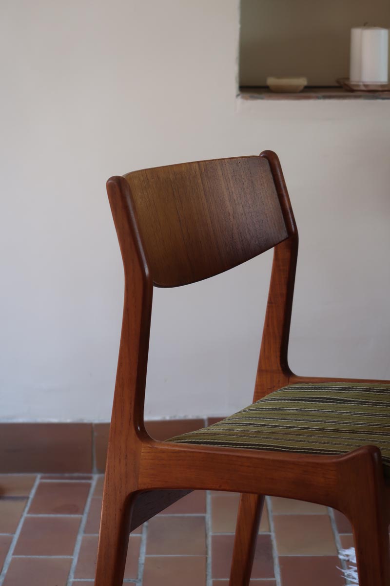 4 chaises erik buch P E Jorgensen Farso Stolefabrik roche bobois mid-century teck vert vintage danois danemark