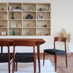 4 chaises scandinaves vintage en teck et tissu noir – style Farstrup