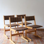 4 chaises scandinaves Farstrup en hêtre clair avec assise et dossier en tissu brun rayé, design danois années 70.