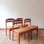 Lot de 4 chaises scandinaves en teck années 60 avec assises retapissées tissu terracotta