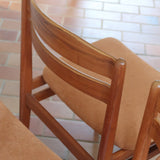 Lot de 4 chaises scandinaves en teck années 60 avec assises retapissées tissu terracotta