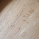 Six chaises scandinaves en hêtre et dossier teck, fabrication danoise des années 60, retapissées en bouclette écrue.