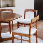 Six chaises danoises en bois massif des années 60 avec assises crème, ensemble scandinave vintage