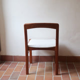 Six chaises danoises en bois massif des années 60 avec assises crème, ensemble scandinave vintage
