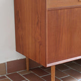 Buffet bas scandinave en teck — années 60