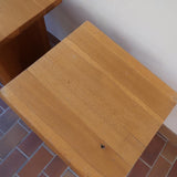 Gueridon en chêne massif — années 60 (2 dispos)