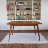 Table à manger scandinave extensible en placage de chêne — années 60