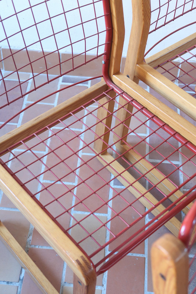 Quatre chaises Sälen par Knut Hagberg pour IKEA, structure en pin massif et treillis métallique laqué, design scandinave des années 1980.