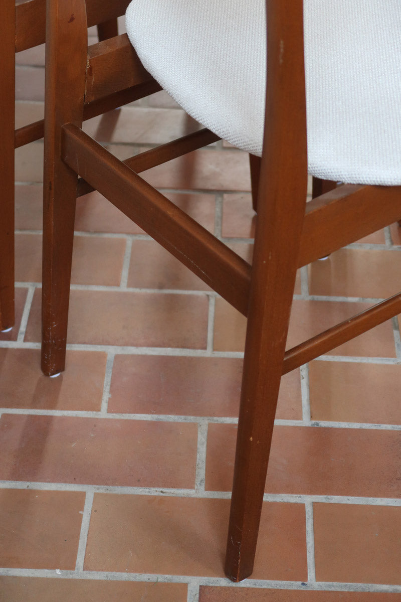 Quatre chaises SAX fabriquées au Danemark, structure en teck massif avec assises retapissées, design danois des années 1960.