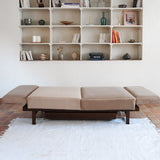 Banquette convertible vintage années 50-60, bâti bois, supports de dossier tube chromé cintré, velours taupe, tiroir de rangement