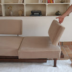 Banquette convertible vintage années 50-60, bâti bois, supports de dossier tube chromé cintré, velours taupe, tiroir de rangement