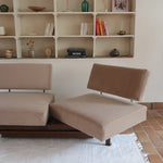Banquette convertible vintage années 50-60, bâti bois, supports de dossier tube chromé cintré, velours taupe, tiroir de rangement