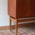 bibliothèque haute scandinave en teck danemark années 60 design nordique vintage