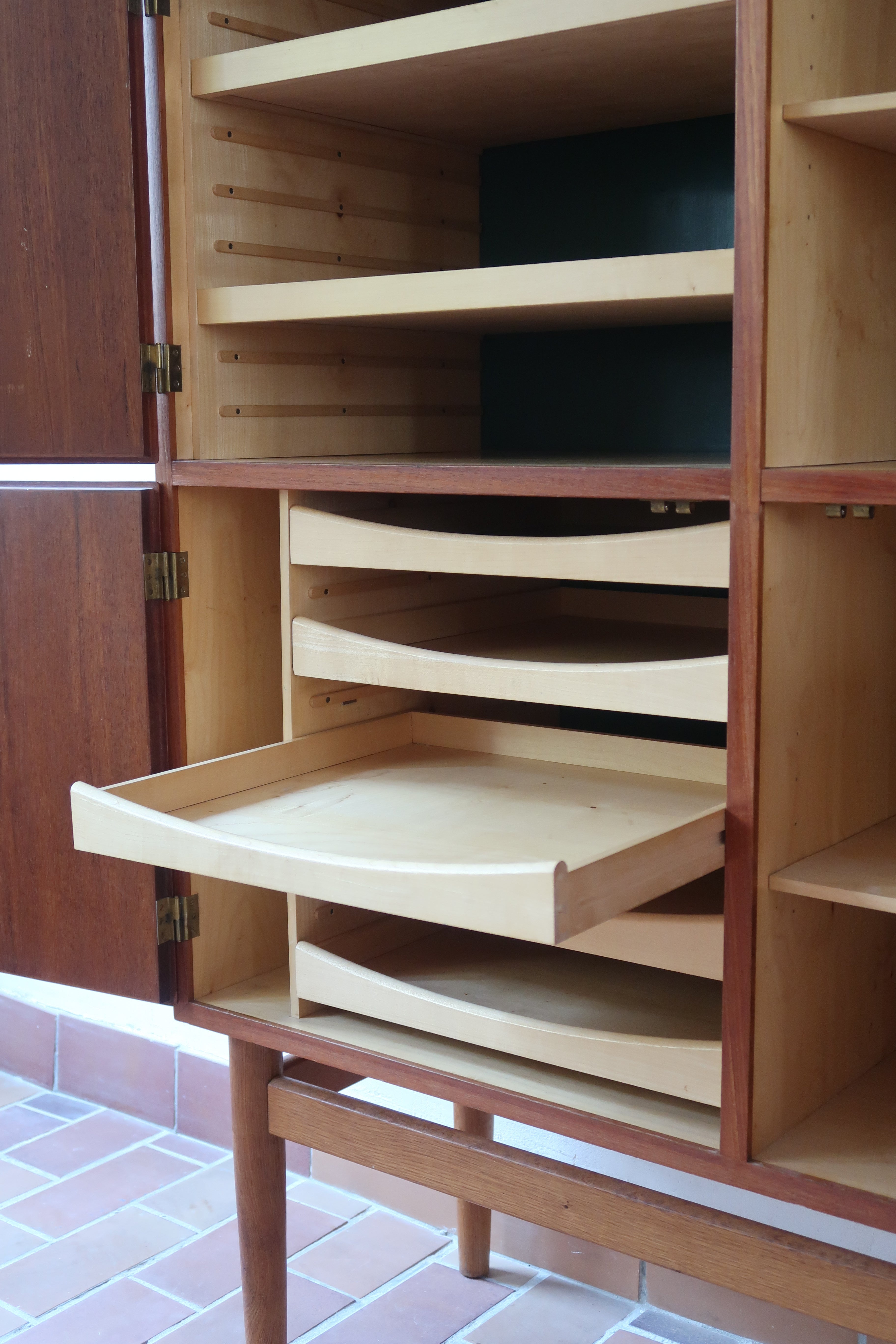 bibliothèque haute scandinave en teck danemark années 60 design nordique vintage