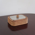 Boîte à condiments scandinave teck cannelé années 60, angles arrondis, cinq cannelures horizontales, couvercle inox amovible bouton bois sphérique, danois