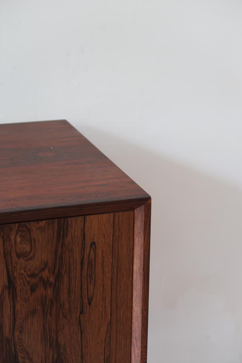 buffet scandinave en palissandre danemark années 60 design danois vintage