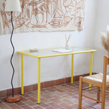 Bureau vintage de Giandomenico Belotti pour Fly Line, Italie années 70, piétement tubulaire en métal laqué jaune vif à quatre pieds droits et ceinture carrée, plateau d'origine en verre armé
