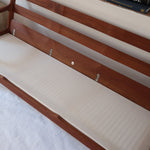 Canapé 3 places scandinave en teck Cado avec coussins beige déhoussables, fabriqué au Danemark.