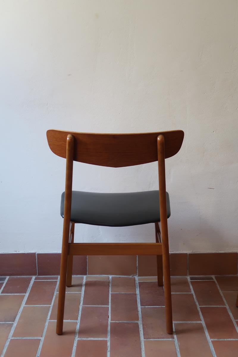 chaise farstrup scandinave vintage teck assise noire  ensemble