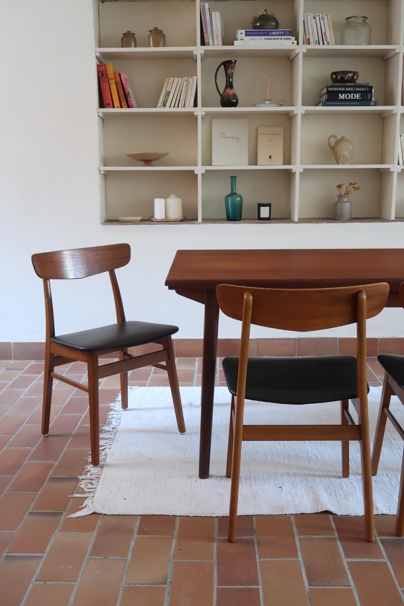 chaise-farstrup-scandinave-vintage-teck-assise-noire