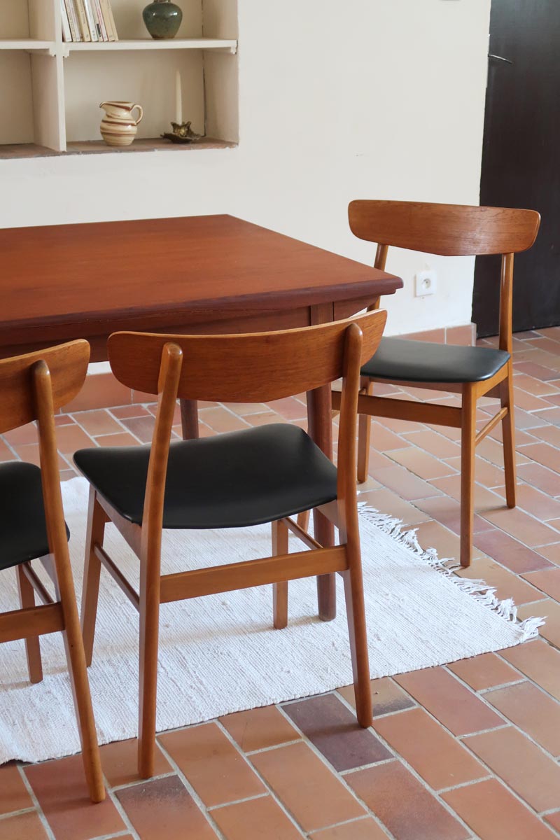 chaise-farstrup-scandinave-vintage-teck-assise-noire