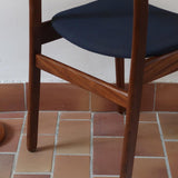 Chaise scandinave vintage en teck et tissu bleu – années 60