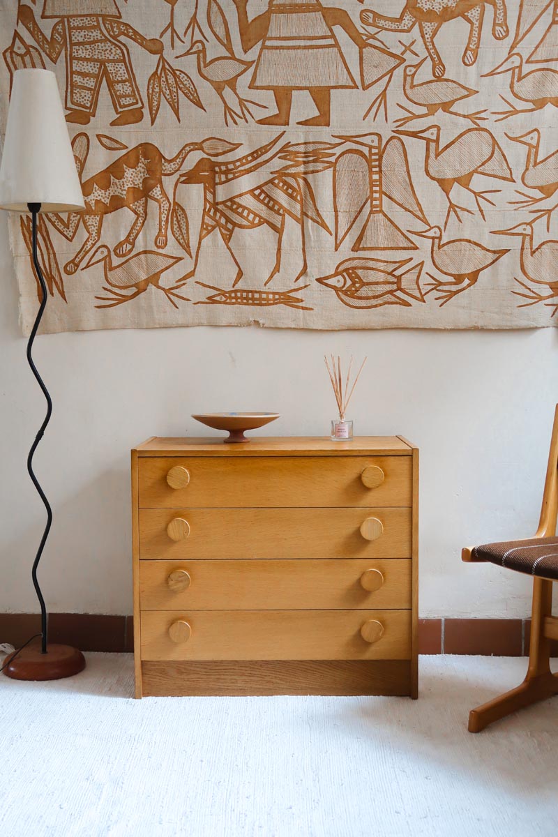 commode scandinave chêne clair mélaminé blanc années 70 design nordique vintage