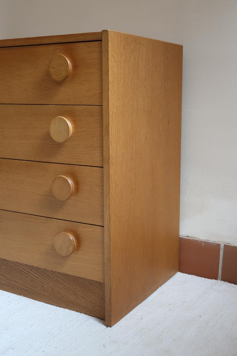 commode scandinave chêne clair mélaminé blanc années 70 design nordique vintage