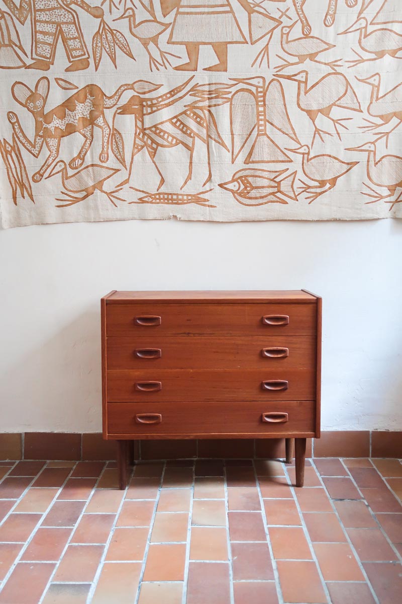 commode scandinave teck poignées intégrées danemark années 60 design nordique vintage