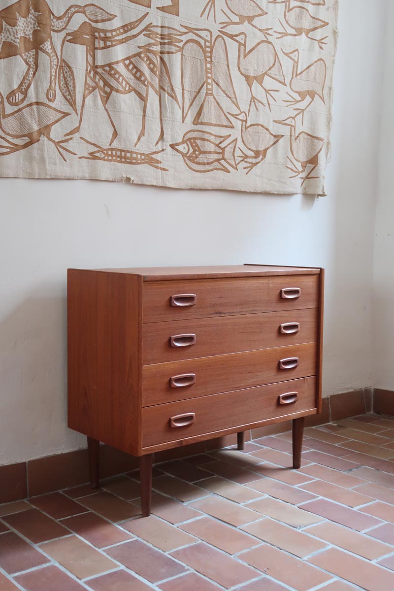 commode scandinave teck poignées intégrées danemark années 60 design nordique vintage