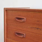 commode scandinave teck poignées intégrées danemark années 60 design nordique vintage