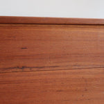 commode scandinave teck poignées intégrées danemark années 60 design nordique vintage