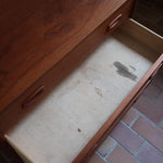 commode scandinave teck poignées intégrées danemark années 60 design nordique vintage