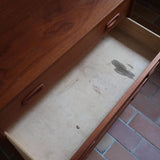 commode scandinave teck poignées intégrées danemark années 60 design nordique vintage