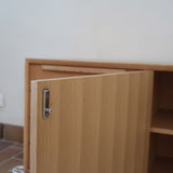 Enfilade mid-century en chêne clair WK Möbel années 60, 4 tiroirs et 2 portes coulissantes, socle plein, design allemand