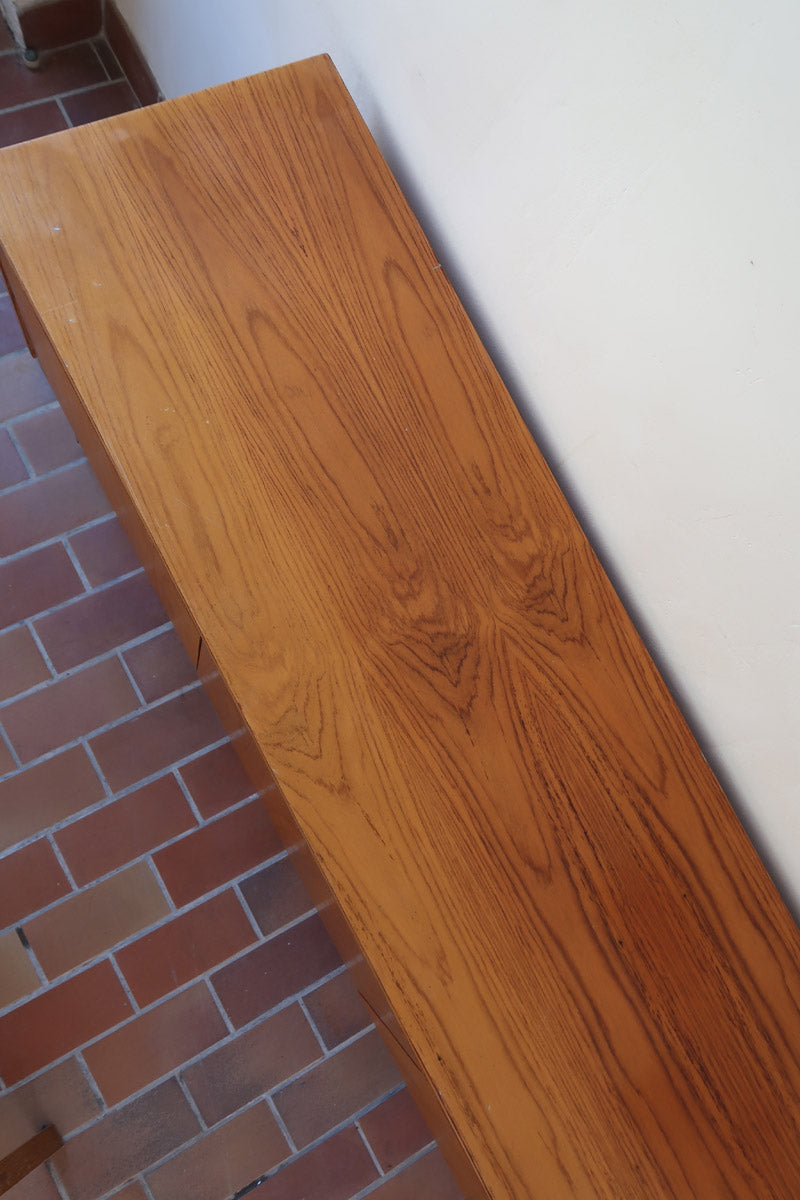 Grande enfilade design allemand années 70 en noyer et chrome, piètement châssis acier brossé, compartiment bar avec éclairage intégré