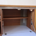 Grande enfilade design allemand années 70 en noyer et chrome, piètement châssis acier brossé, compartiment bar avec éclairage intégré