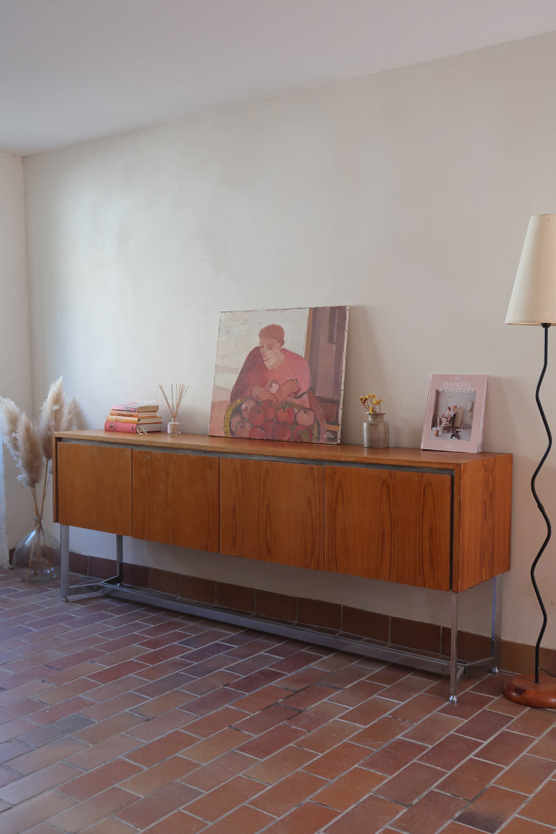 Grande enfilade design allemand années 70 en noyer et chrome, piètement châssis acier brossé, compartiment bar avec éclairage intégré