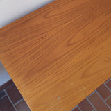 Grande enfilade design allemand années 70 en noyer et chrome, piètement châssis acier brossé, compartiment bar avec éclairage intégré