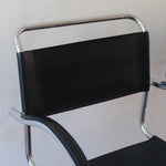 Fauteuil cantilever vintage acier chromé skaï noir – style Bauhaus