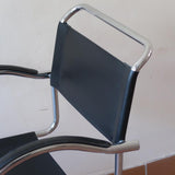 Fauteuil cantilever vintage acier chromé skaï noir – style Bauhaus