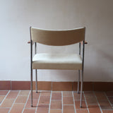 Fauteuil moderniste vintage en métal chromé et bois avec assise beige signé Noblef Bandixen pour Kusch & Co.