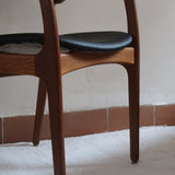 fauteuil danois en teck et cuir noir Erik Buch pour O.D. Møbler années 60 design scandinave