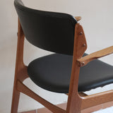 fauteuil danois en teck et cuir noir Erik Buch pour O.D. Møbler années 60 design scandinave