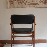 fauteuil danois en teck et cuir noir Erik Buch pour O.D. Møbler années 60 design scandinave