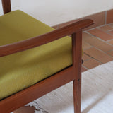 Fauteuil vintage danois en teck – accoudoirs sculptés, années 60