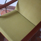 Fauteuil vintage danois en teck – accoudoirs sculptés, années 60