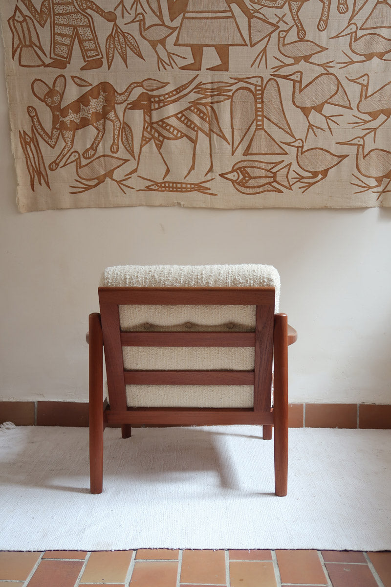 fauteuil scandinave en teck bouclette écrue attribué à børge jensen & sønner danemark années 60