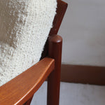 fauteuil scandinave en teck bouclette écrue attribué à børge jensen & sønner danemark années 60